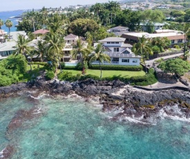 Ali'i Point Spacious and Private Oceanfont Villa with A/C