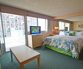 Aloha Surf 1205 Two Beds, Pool, Walk to WAIKIKI BEACH!