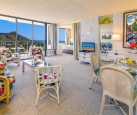 Fabulous Diamond Head and Ocean Views 33rd Floor - Parking, WiFi - Close to Beach