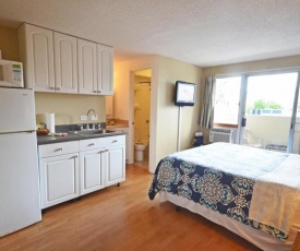 Kuhio Village 510 KING Bed with Renovated Kitchenette