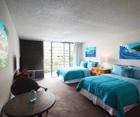 Marine Surf 608 Waikiki Studio with Parking Near Beach!