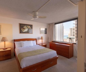 Ocean View Condo on 25th Floor Near Beach & Royal Hawaiian Shopping Center