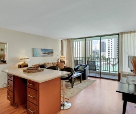 Standard Waikiki Banyan Condo with Mountain View