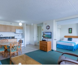 Updated 22nd Floor Waikiki Condo - Free parking & WiFi - Ideal for large family!