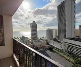 THE HIBISCUS SUITE at WAIKIKI BANYAN