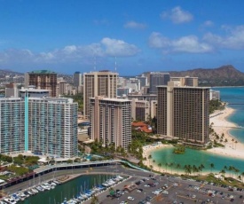 Waikiki Studio 1 Oceanview, rental cars available, private helicopter tours available