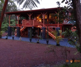Alii Kane Cottages with Loft