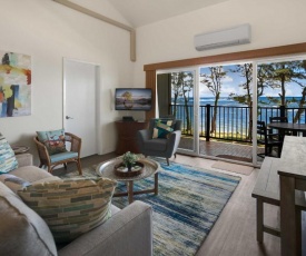 Oceanfront Resort Condo w/ A/C in Old Town Kapa’a!